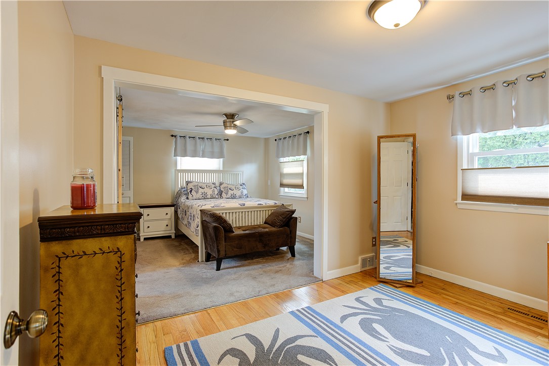 205 Budlong Road Cranston, RI 02920 - Photo 21 of 41