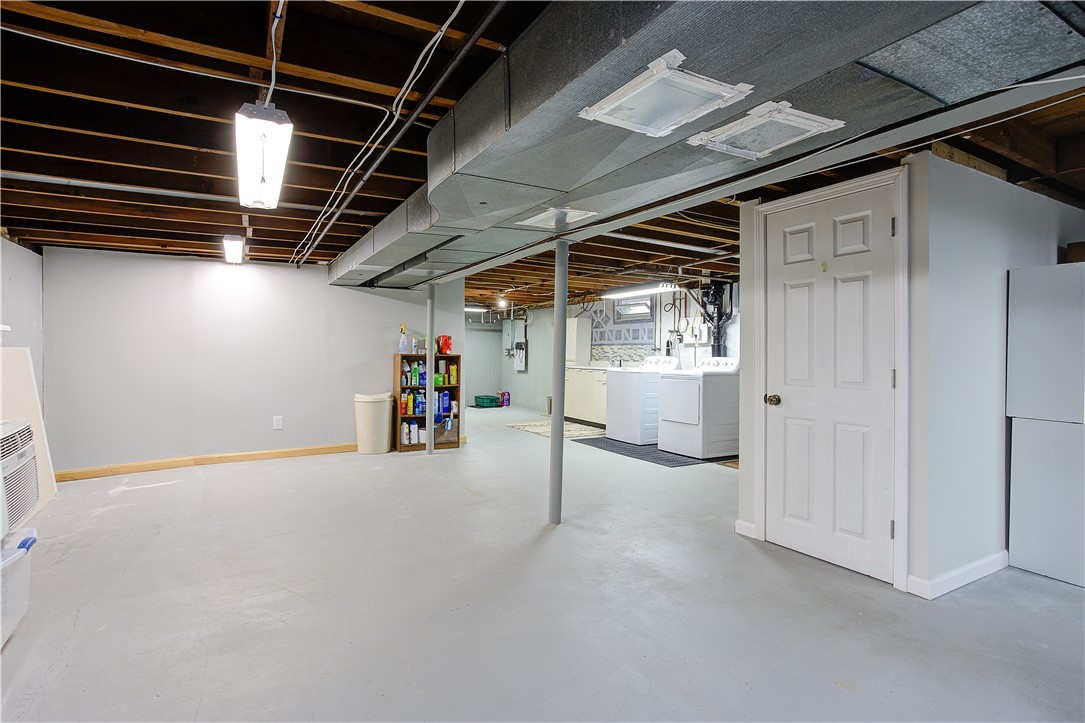 205 Budlong Road Cranston, RI 02920 - Photo 31 of 41