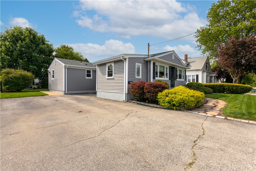 205 Budlong Road Cranston, RI 02920 - Photo 33 of 41