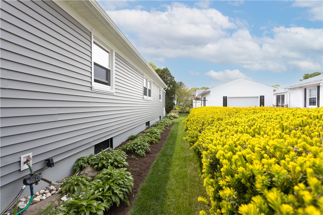 205 Budlong Road Cranston, RI 02920 - Photo 39 of 41