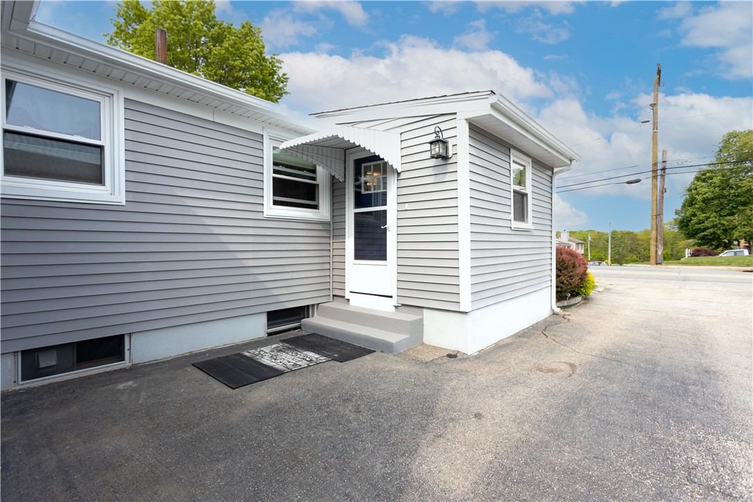 205 Budlong Road Cranston, RI 02920 - Photo 40 of 41