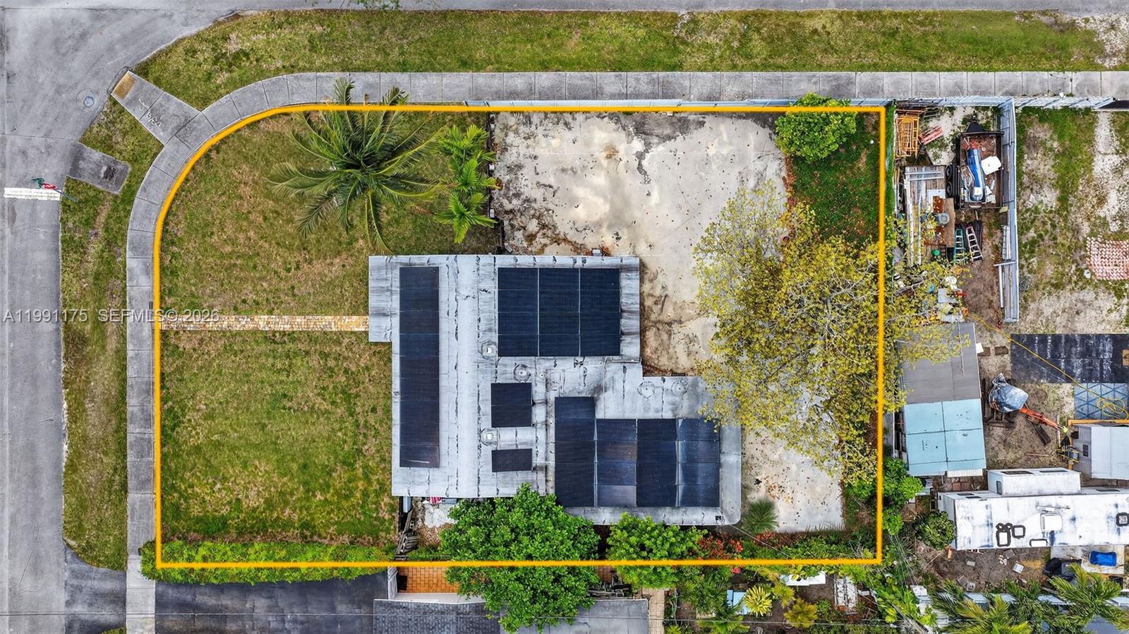 10055 Southwest 52nd Terrace Miami, FL 33165 - Photo 36 of 36 a bird view of a house with garden