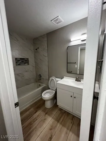 $1,500 | 231 Mission Newport Lane, Unit 102, Las Vegas, NV 89107