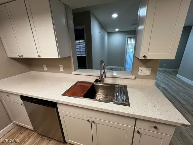 $1,500 | 231 Mission Newport Lane, Unit 102, Las Vegas, NV 89107