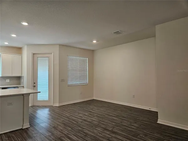 $1,950 | 11294 Cay Spruce Way, San Antonio, FL 33576