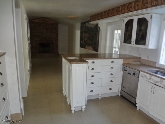 14071 Cemetery Road Fort Myers, FL 33905 - Photo 4 of 18 a bathroom with a sink and a mirror