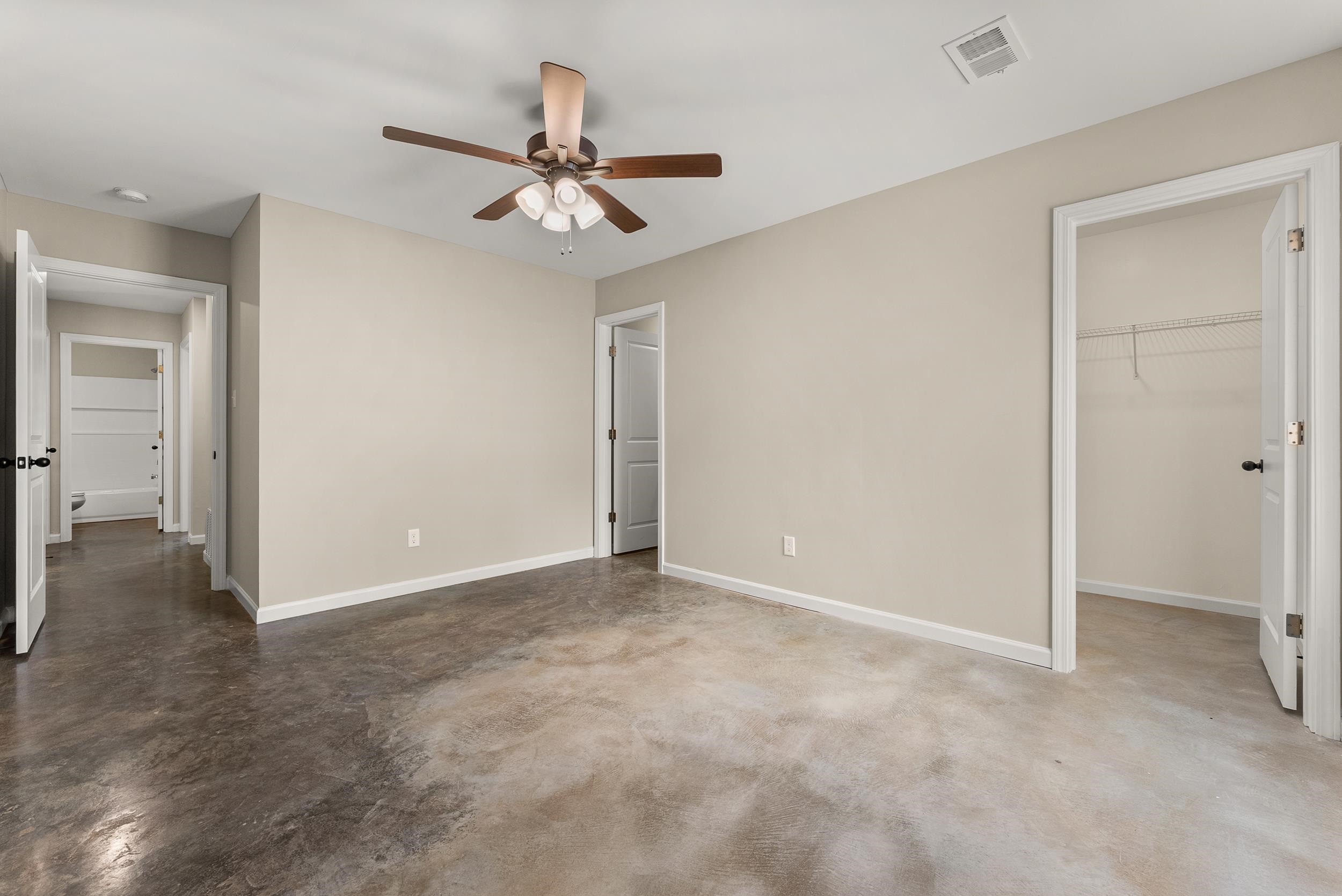370 Watson Dr Extension Gallaway, TN 38002 - Photo 17 of 27 a view of an empty room and closet area