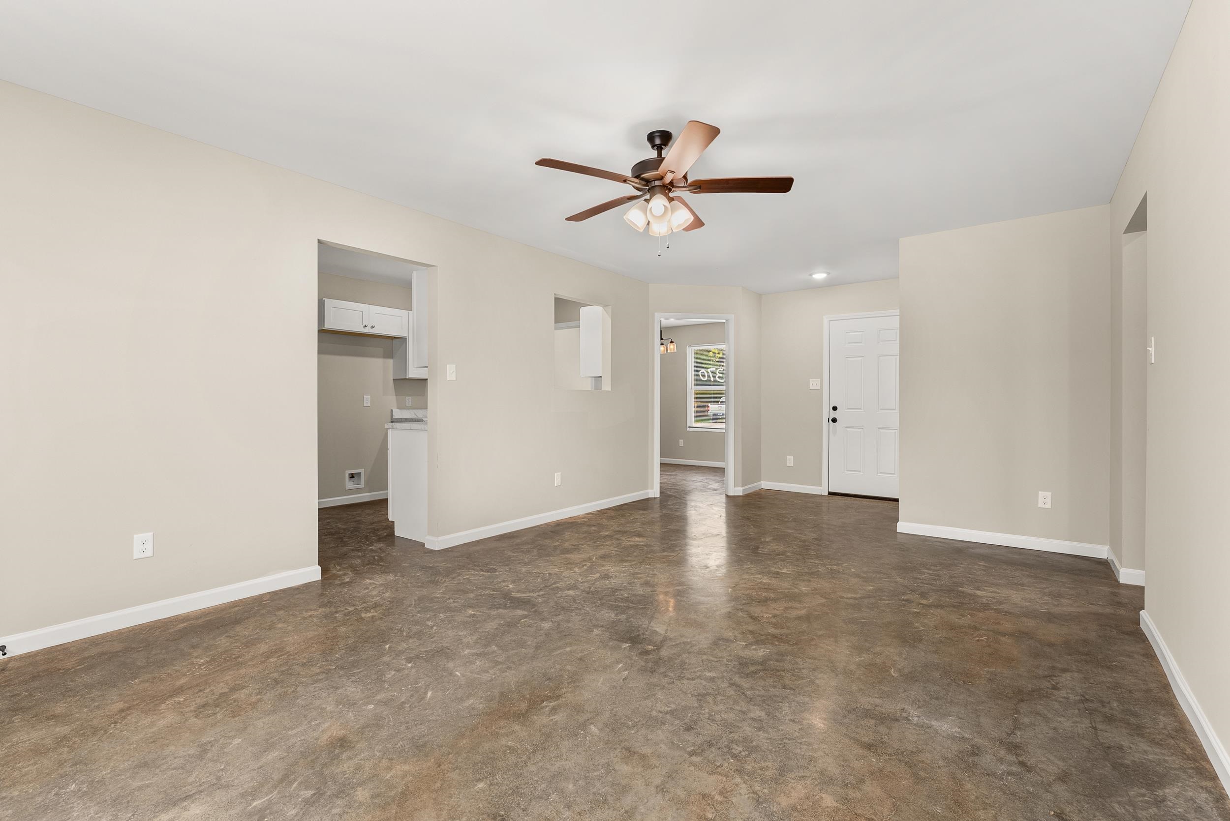 370 Watson Dr Extension Gallaway, TN 38002 - Photo 6 of 27 an empty room with closet and windows