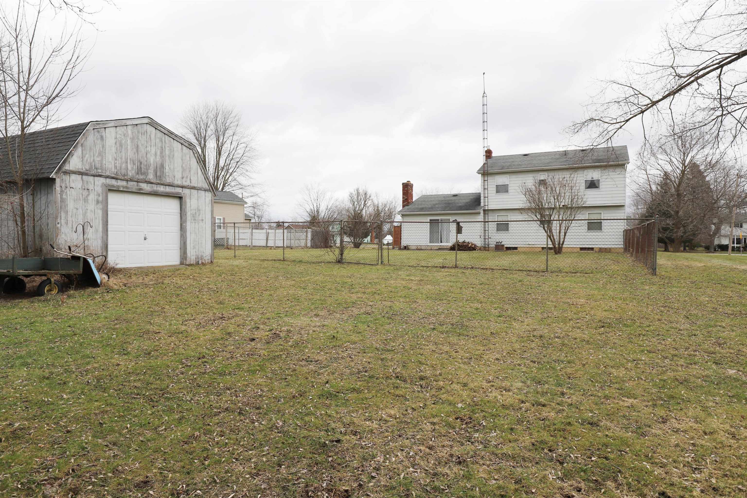 1261 North Morrish Road Flint, MI 48532 - Photo 31 of 33 50133516-1a8ba366-5ec8-4871-a81c-e24ba1700ed2.JPG