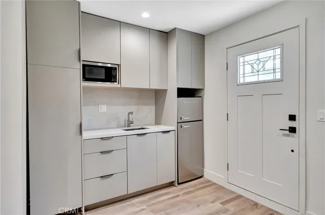 $14,000 | 6743 Colgate Avenue, Los Angeles, CA 90048