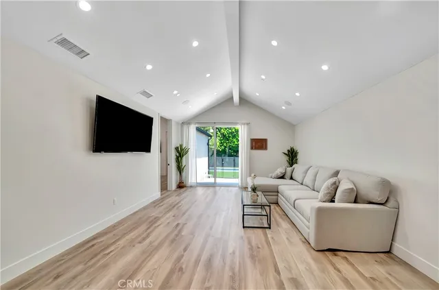 $14,000 | 6743 Colgate Avenue, Los Angeles, CA 90048