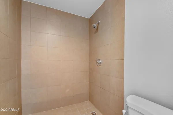 $2,245 | 5104 North 32nd Street, Unit 122, Phoenix, AZ 85018