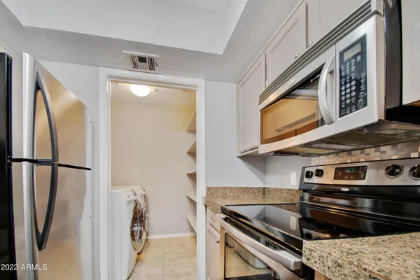 $2,395 | 5104 North 32nd Street, Unit 122, Phoenix, AZ 85018