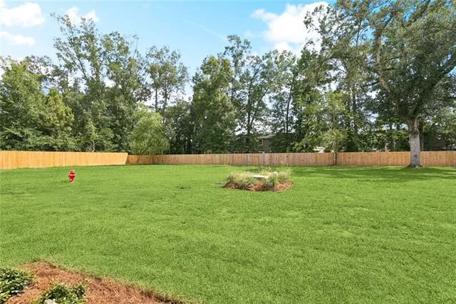 $2,000 | 745 Carroll Street, Unit F, Mandeville, LA 70448