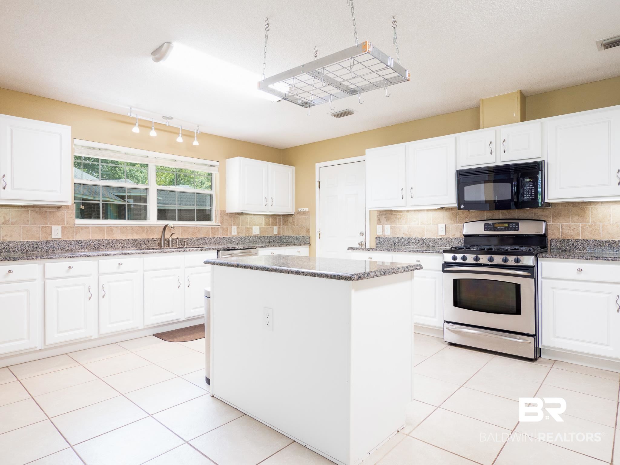 11559 Maple Court Daphne, AL 36526 - Photo 15 of 48