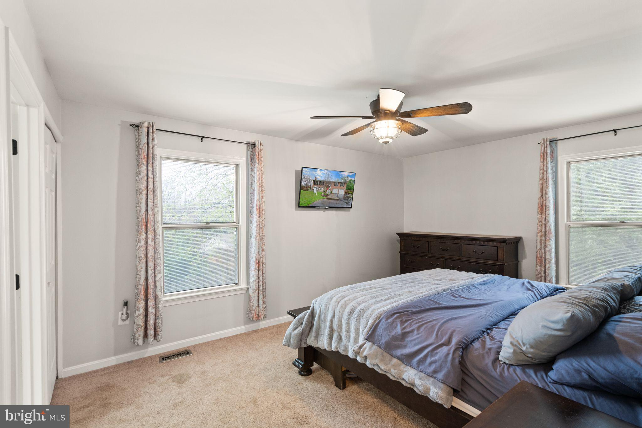 6901 Raspberry Plain Place Springfield, VA 22153 - Photo 25 of 55