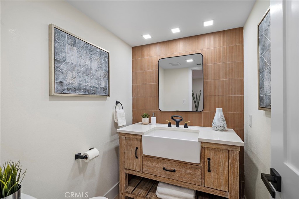 10 Starfall Irvine, CA 92603 - Photo 16 of 28