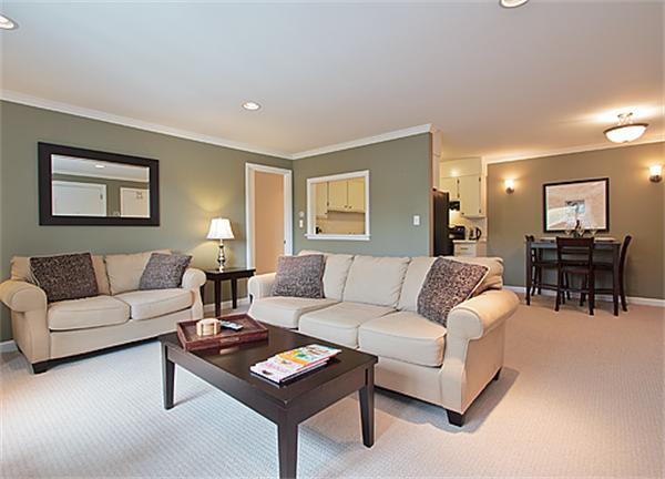 43 Jacqueline Road, Unit 8 Waltham, MA 02452 - Photo 3 of 14 Gallery Image 3
