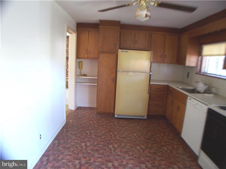 404 Johnson Road Horsham, PA 19044 - Photo 4 of 14 Gallery Image 4