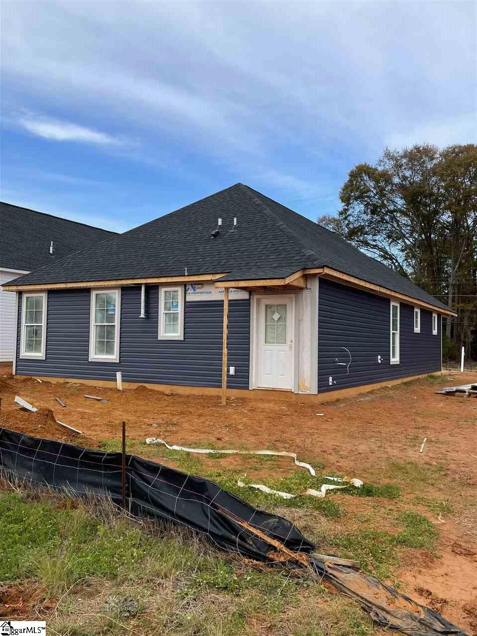 3413 Old Buncombe Road Greenville, SC 29617 - Photo 2 of 11 Gallery Image 2