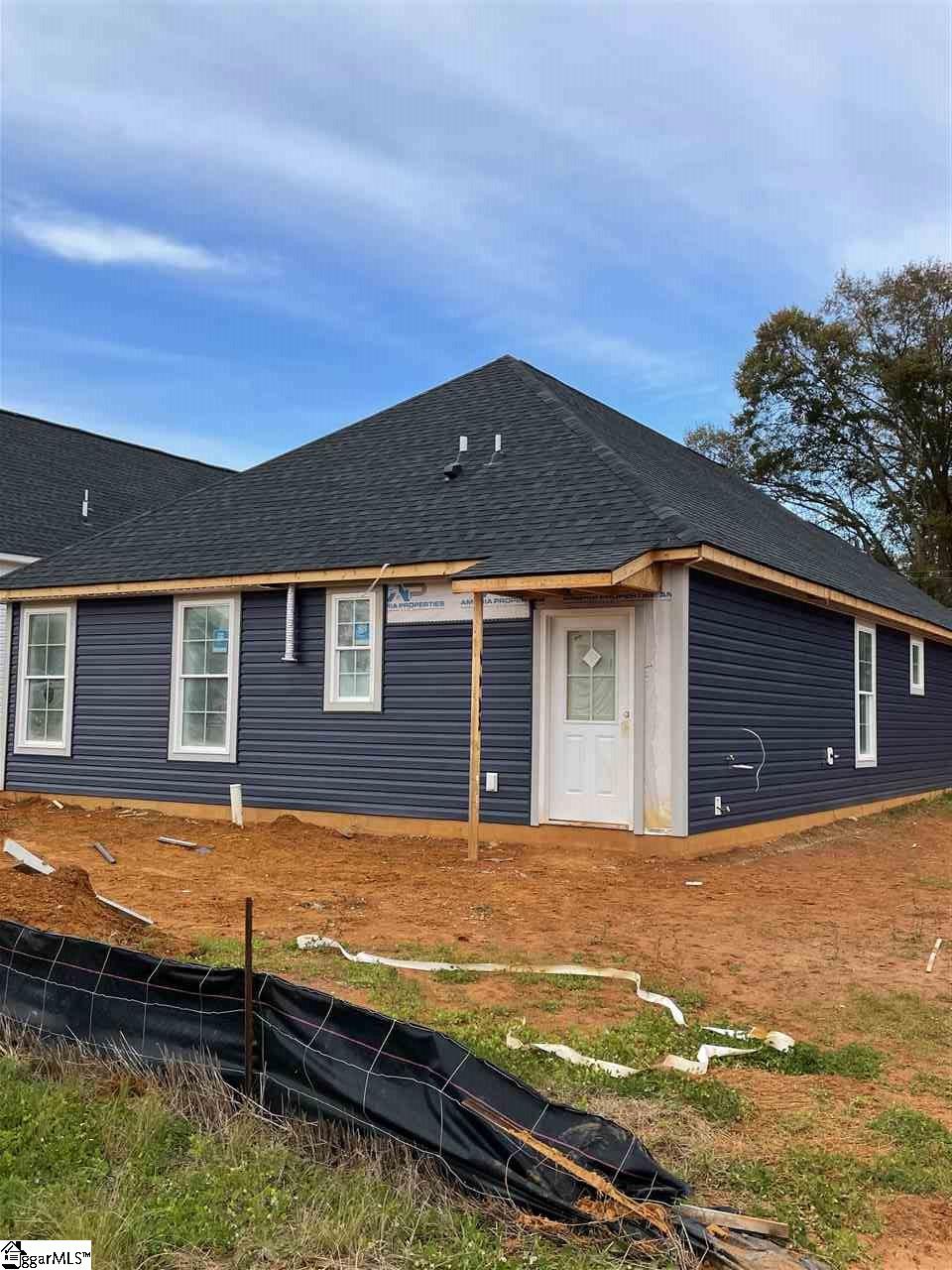 3413 Old Buncombe Road Greenville, SC 29617 - Photo 4 of 11 Gallery Image 4