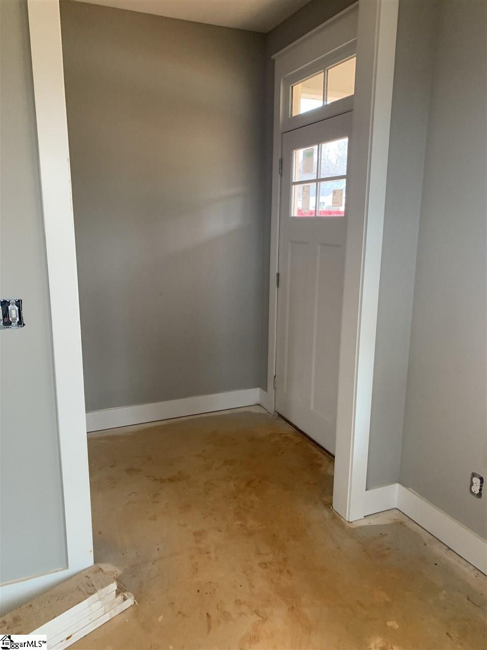 3413 Old Buncombe Road Greenville, SC 29617 - Photo 5 of 11 Gallery Image 5