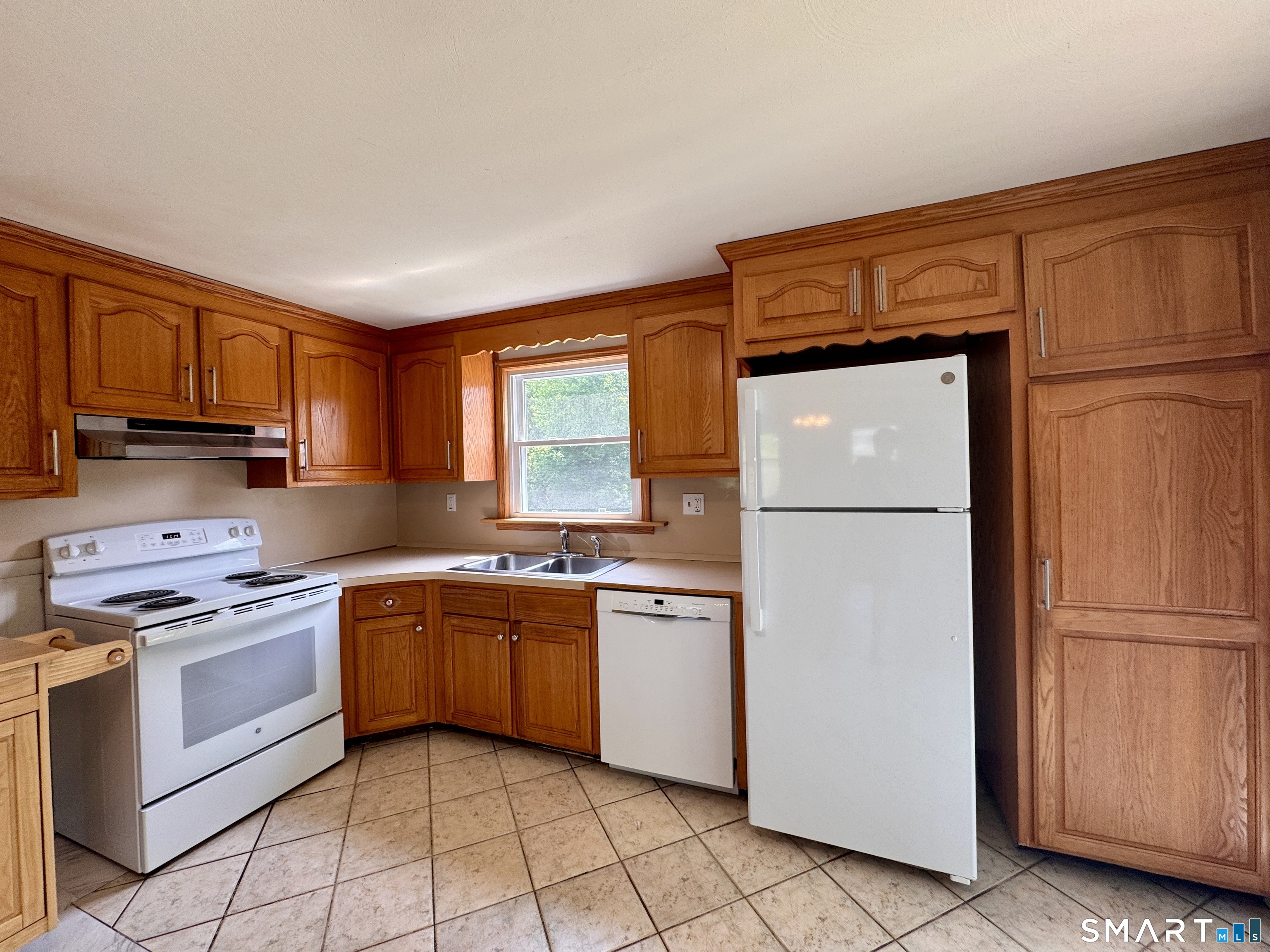 138 Hampden Road Somers, CT 06071 - Photo 13 of 40