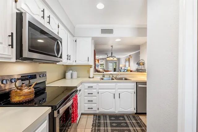 $328,000 | 3033 Hells Gate Loop, Unit D101, Strawn, TX 76475