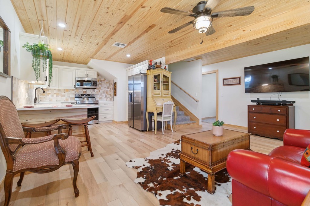 165 Mari-b Center Point Center Point, TX 78010 - Photo 24 of 41
