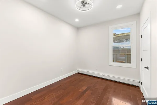 $1,250,000 | 633 Lafayette Avenue, Hawthorne, NJ 07506
