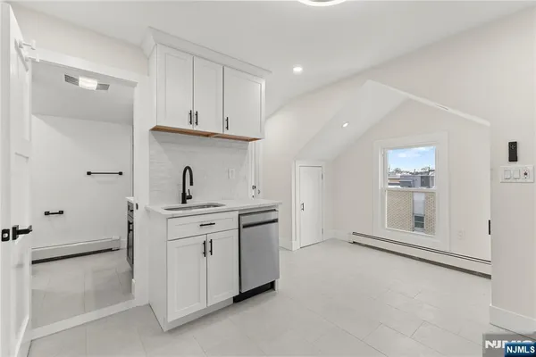 $1,250,000 | 633 Lafayette Avenue, Hawthorne, NJ 07506