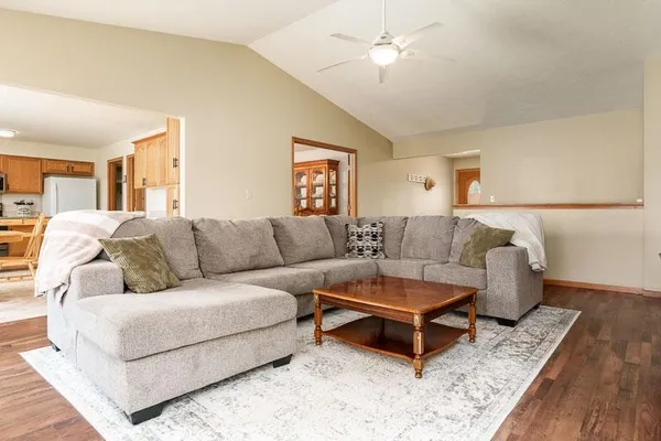 $324,900 | 537 Byrnes Drive, Rockton, IL 61072