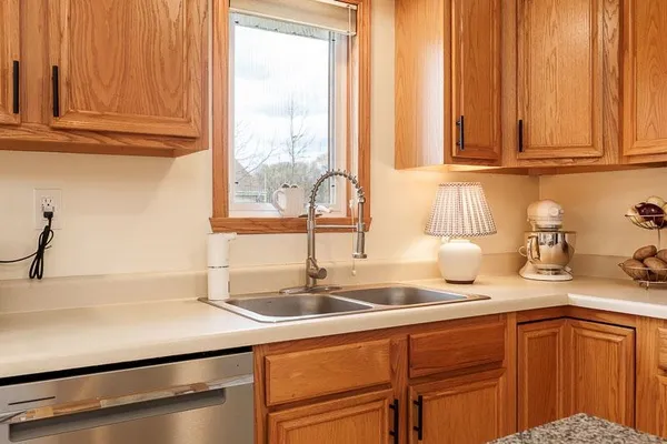 $324,900 | 537 Byrnes Drive, Rockton, IL 61072