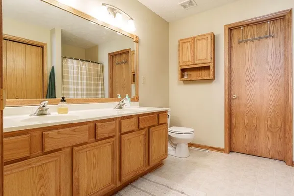 $324,900 | 537 Byrnes Drive, Rockton, IL 61072