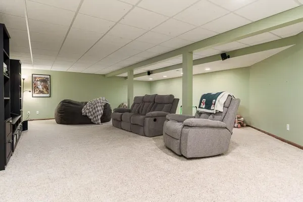 $324,900 | 537 Byrnes Drive, Rockton, IL 61072