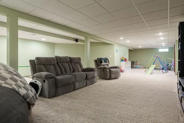 $324,900 | 537 Byrnes Drive, Rockton, IL 61072