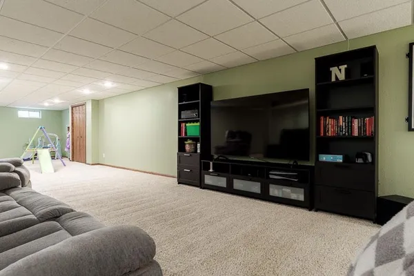 $324,900 | 537 Byrnes Drive, Rockton, IL 61072