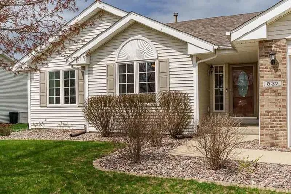 $324,900 | 537 Byrnes Drive, Rockton, IL 61072