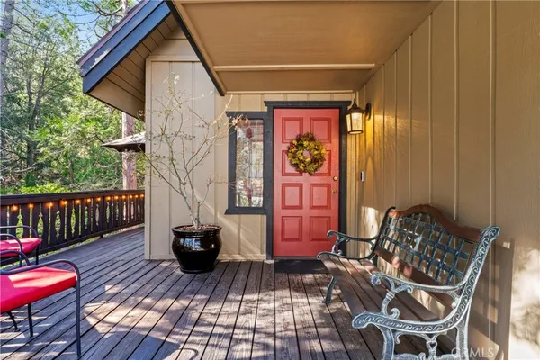 $719,500 | 27169 Ironwood Lane, Lake Arrowhead, CA 92352