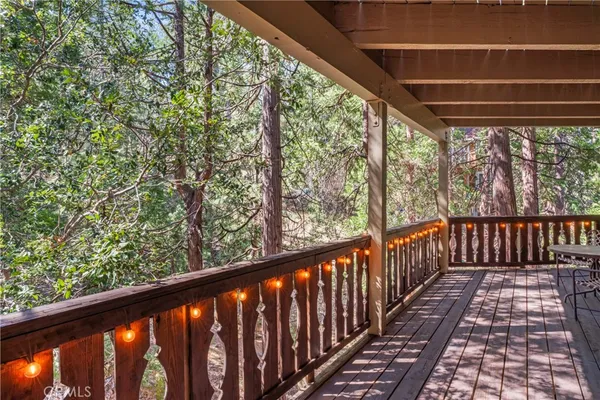 $719,500 | 27169 Ironwood Lane, Lake Arrowhead, CA 92352