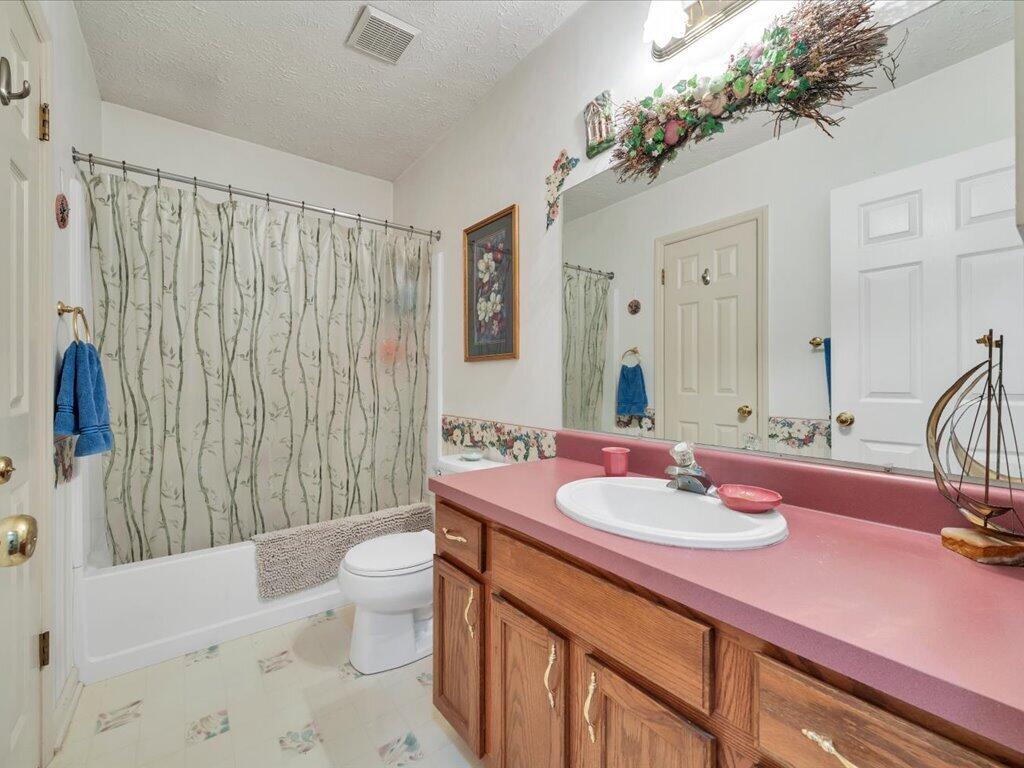 446 Ellsworth Court Ridgeway, VA 24148 - Photo 23 of 54 23-MIB09326