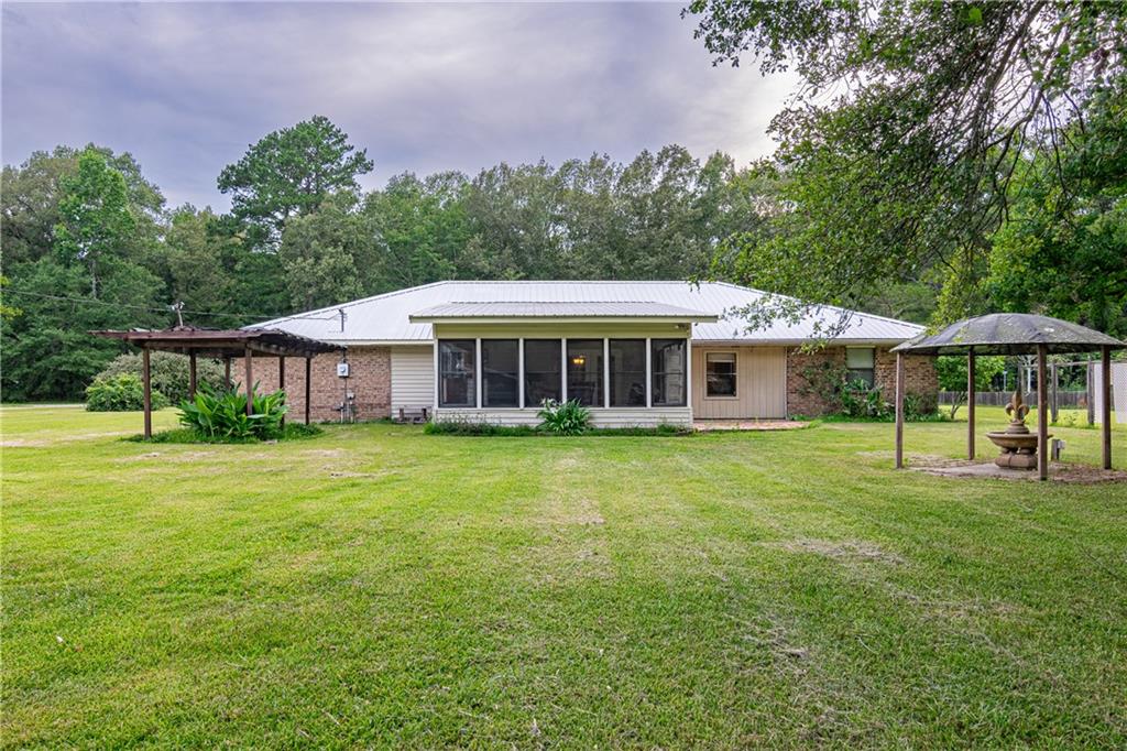 211 Varvarosky Road Deville, LA 71328 - Photo 3 of 38
