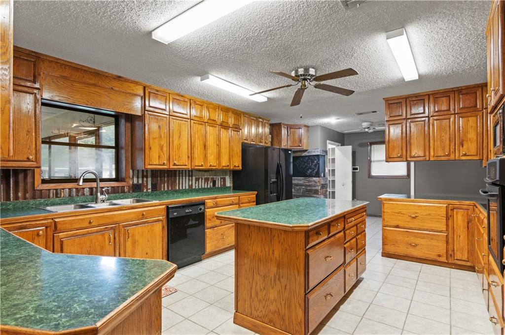 211 Varvarosky Road Deville, LA 71328 - Photo 4 of 38