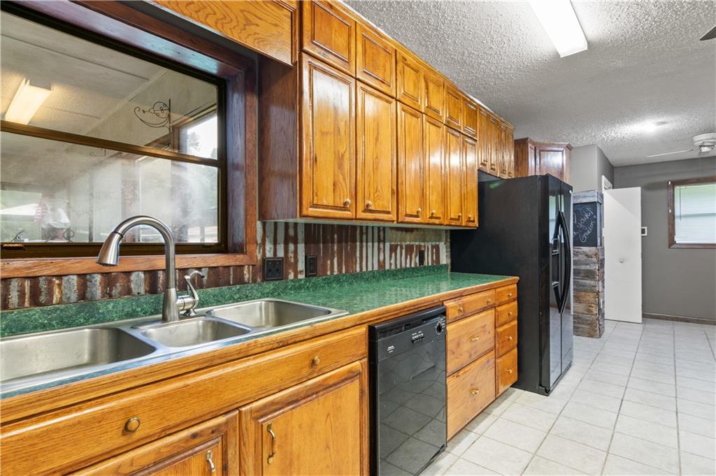 211 Varvarosky Road Deville, LA 71328 - Photo 6 of 38