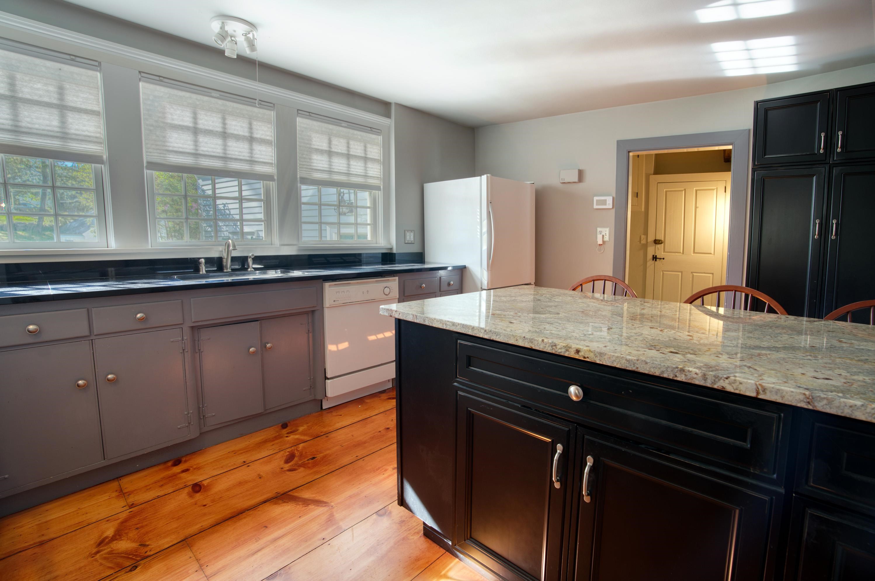 10 Meetinghouse Road Jaffrey, NH 03452 - Photo 8 of 53