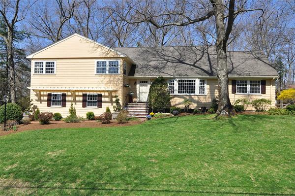 26 Lathrop Road Wellesley, MA 02482 - Photo 1 of 21