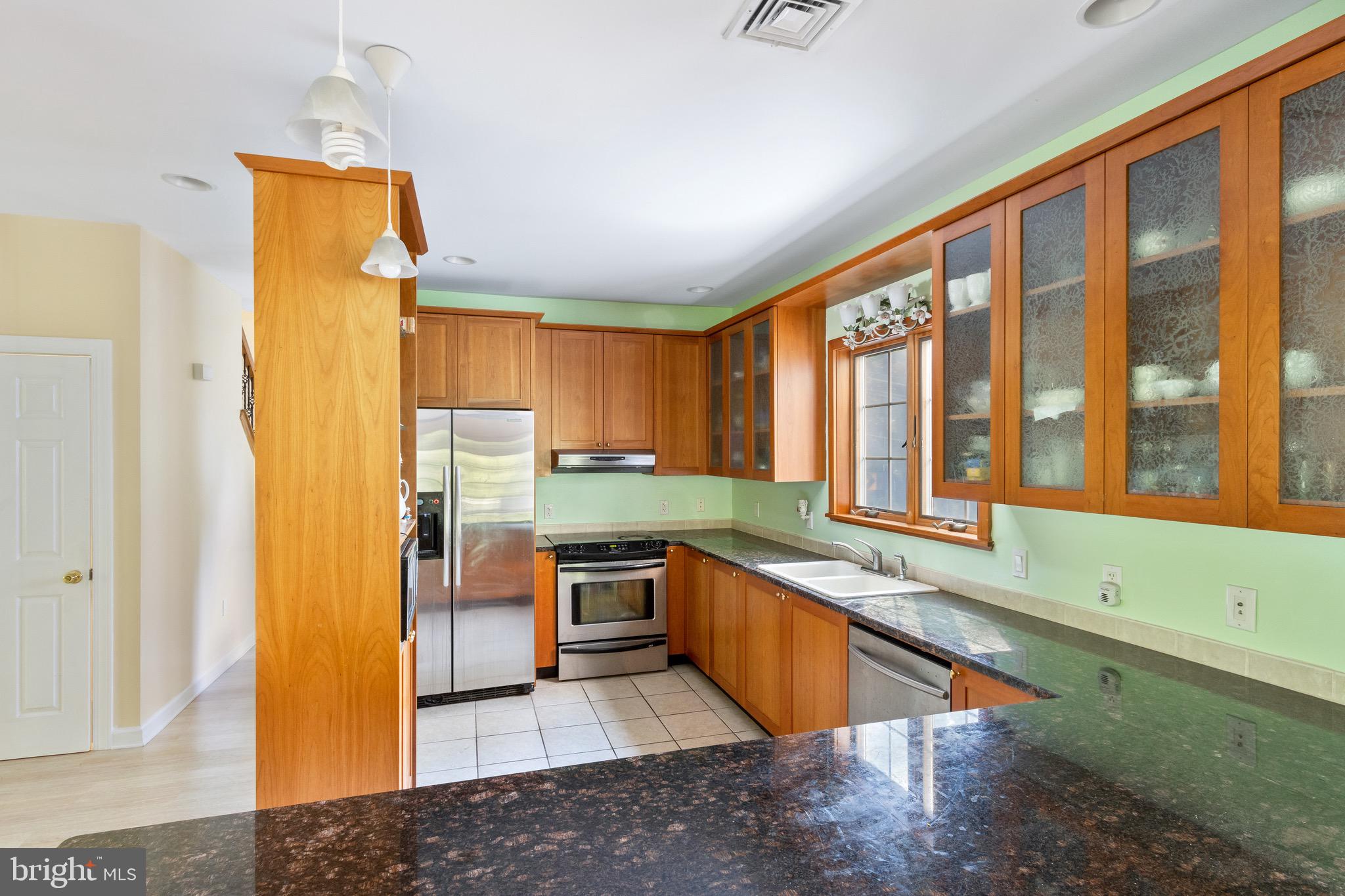 2249 Honeysuckle Road Allentown, PA 18103 - Photo 18 of 47 Gallery Image 18