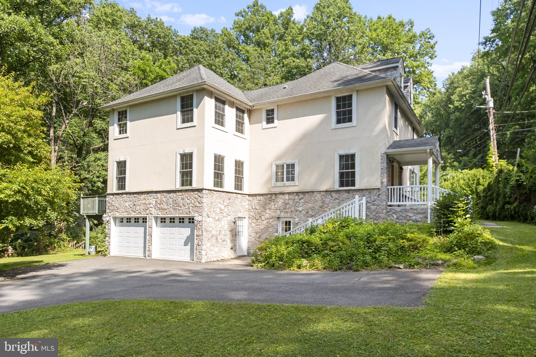 2249 Honeysuckle Road Allentown, PA 18103 - Photo 3 of 47 Gallery Image 3