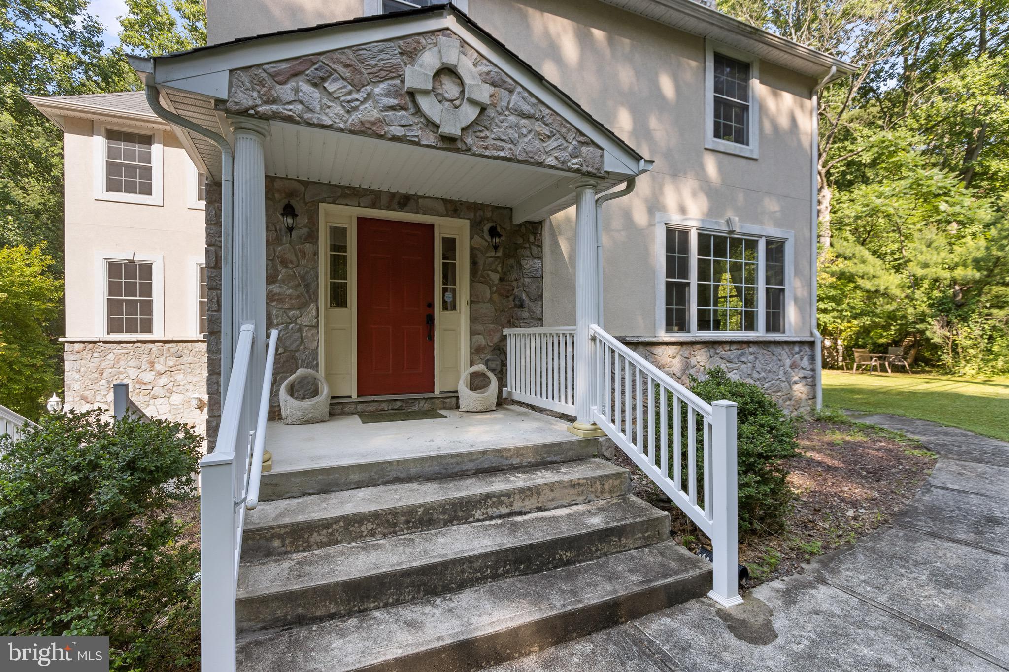 2249 Honeysuckle Road Allentown, PA 18103 - Photo 4 of 47 Gallery Image 4