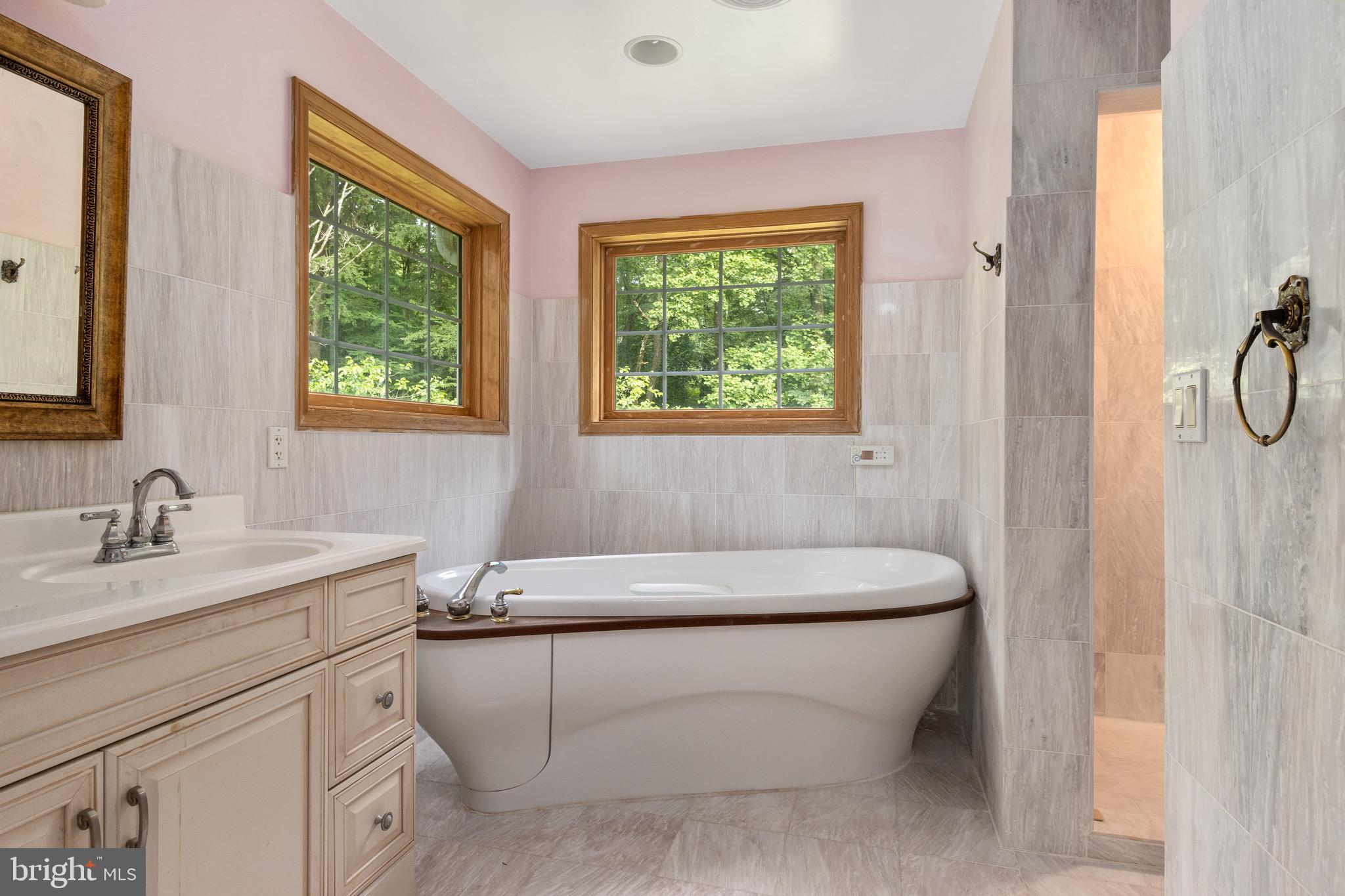 2249 Honeysuckle Road Allentown, PA 18103 - Photo 34 of 47 Gallery Image 34